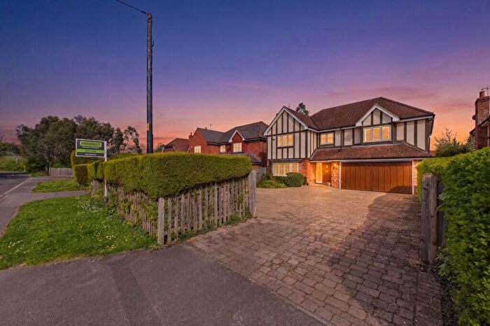 5 Bedroom Detached House For Sale In Wokingham Road, Hurst, Reading, Berkshire, RG10