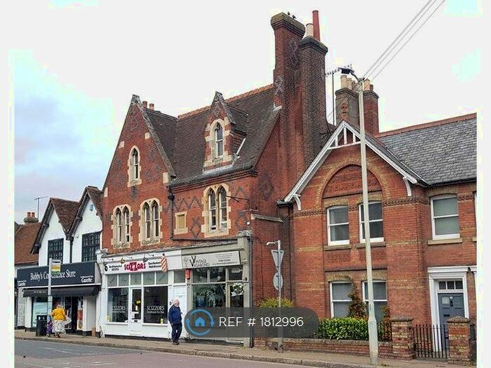 2 Bedroom Flat To Rent In High Street, Berkhamsted, HP4