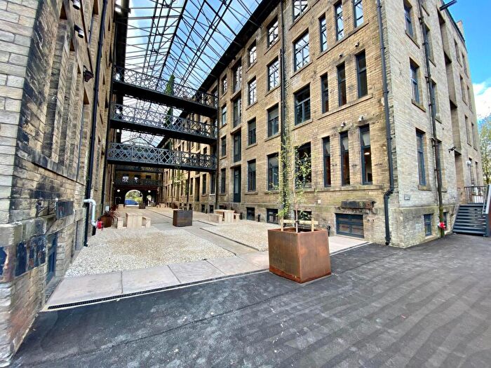 1 Bedroom Flat To Rent In Cape Street, Bradford, West Yorkshire, BD1