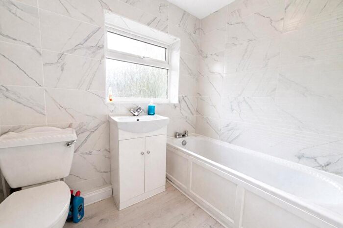 3 Bedroom Terraced House For Sale In Pitt Avenue, Witham, Essex, CM8