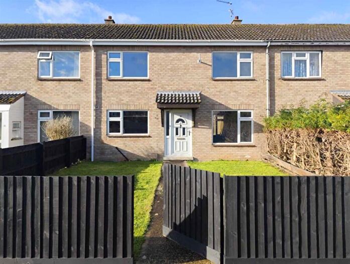 3 Bedroom Terraced House To Rent In Garden Close, Stamford, PE9