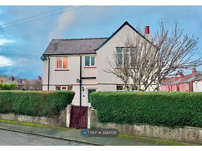 3 Bedroom Detached House To Rent In Rhodesia Road, Chesterfield, S40