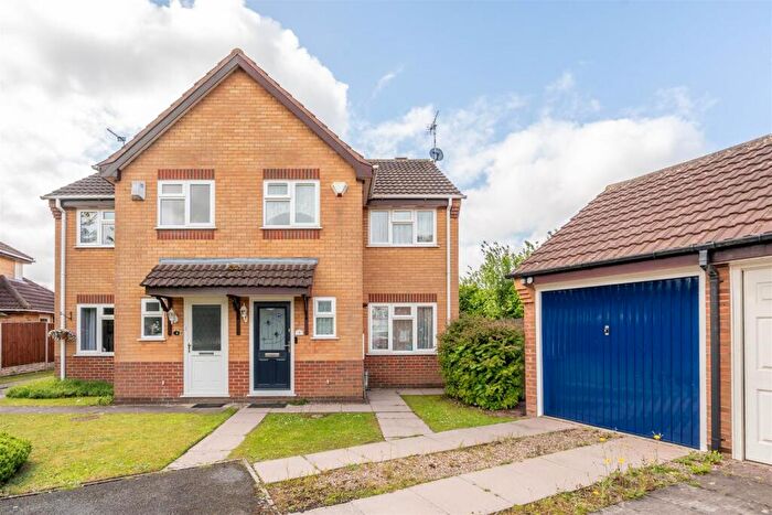 3 Bedroom Semi-Detached House For Sale In Shelwick Grove, Dorridge, Solihull, B93