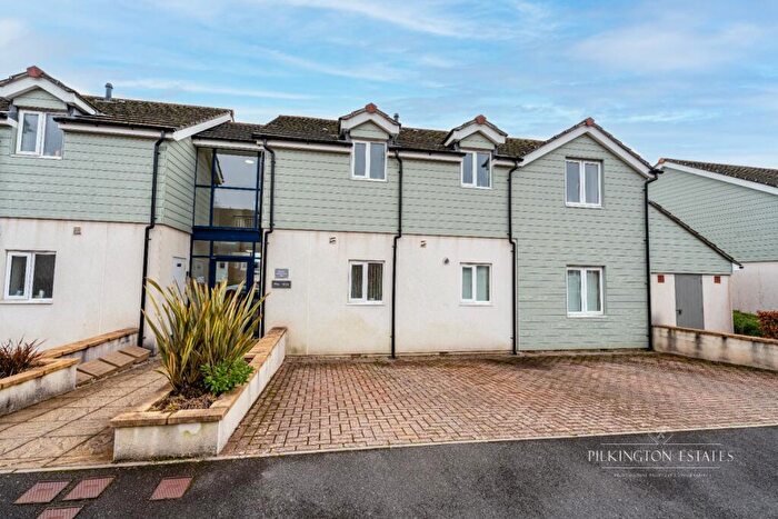 2 Bedroom Flat For Sale In Grantley Gardens, Plymouth, Devon, PL3