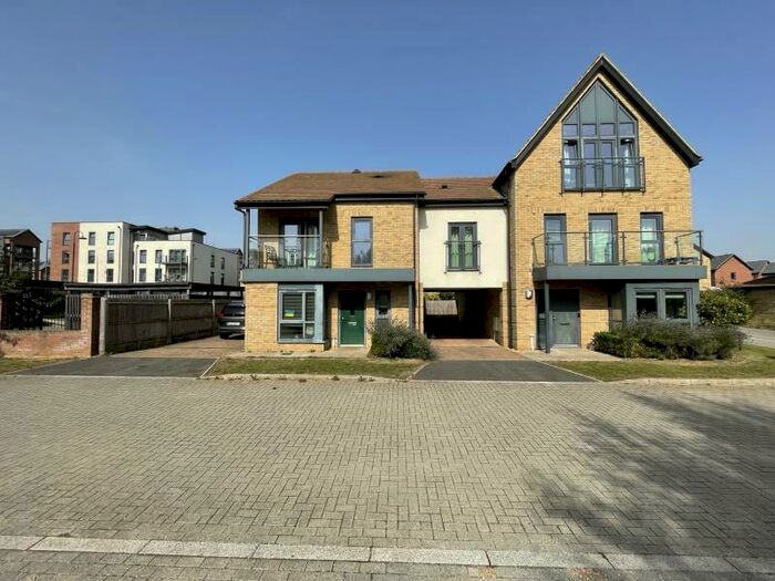 3 Bedroom Semi-Detached House To Rent In Capek Road, Oakgrove, MK10