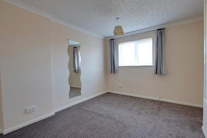 3 Bedroom Terraced House For Sale In Cannock Walk, Fareham, PO14