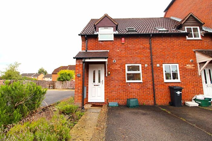 1 Bedroom End Of Terrace House For Sale In Stanshaws Close, Bradley Stoke, BS32