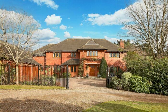 7 Bedroom Detached House To Rent In Pavilion End, Knotty Green, Beaconsfield, HP9