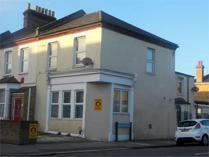 2 Bedroom Flat To Rent In Engleheart Road, Catford, London, SE6