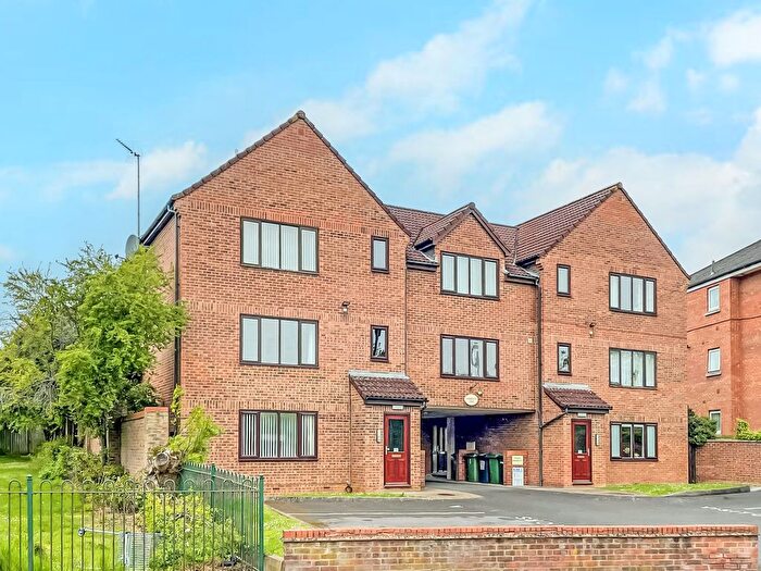 2 Bedroom Flat For Sale In Doddington Court, Wellingborough, NN8