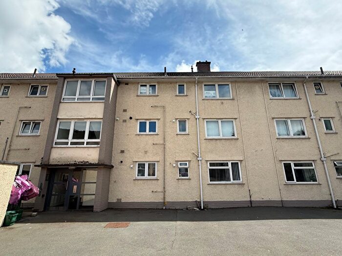3 Bedroom Flat To Rent In Port Tennant Road, Swansea, SA1