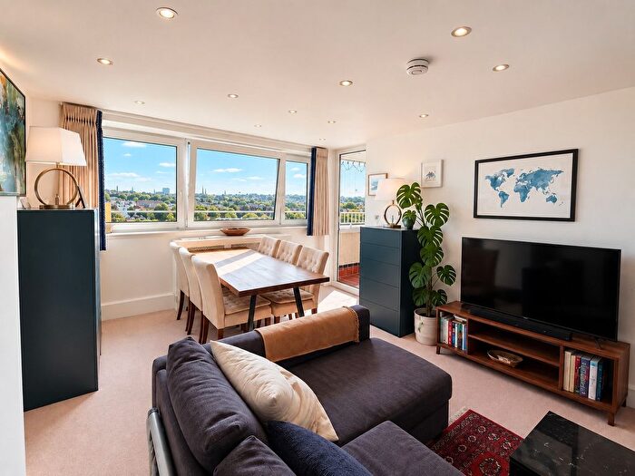 1 Bedroom Flat For Sale In Queensdale Crescent, London, W11