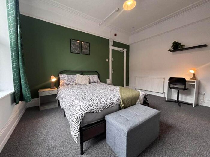 1 Bedroom House To Rent In Aberdeen Walk (Room ), Armley, Leeds, LS12