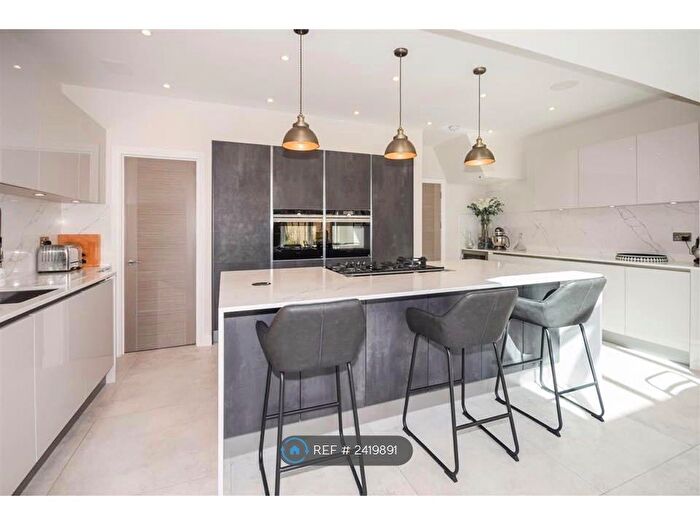 4 Bedroom Terraced House To Rent In Greenway, London, SW20