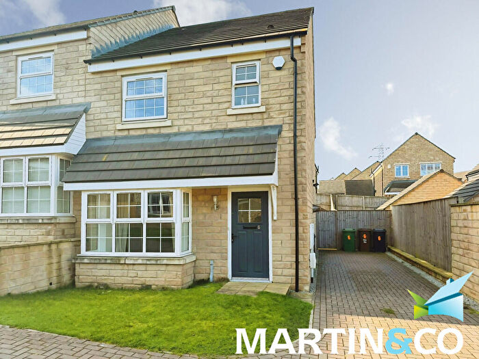 3 Bedroom Semi Detached House To Rent In Galloway Grange, Pudsey, LS28