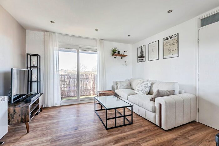 1 Bedroom Flat For Sale In Bascraft Way, Godmanchester, Huntingdon, PE29