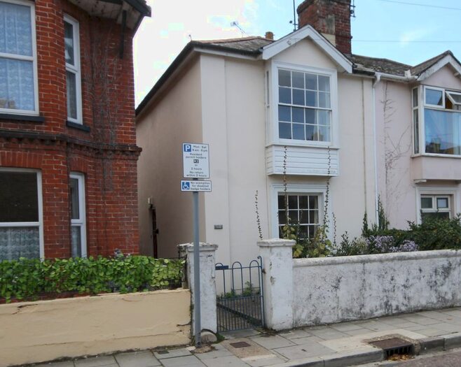 2 Bedroom Semi-Detached House To Rent In Simeon Street, Ryde, PO33