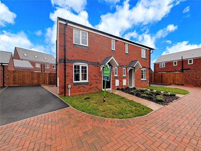 3 Bedroom Semi-Detached House To Rent In Rom River Drive, Stoke-On-Trent, Staffordshire, ST3