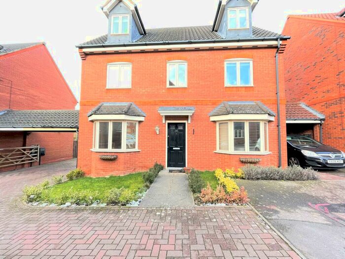 5 Bedroom Detached House To Rent In Foxley Place, Loughton, Milton Keynes, MK5