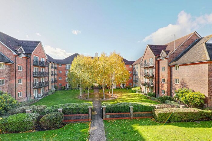 2 Bedroom Flat For Sale In Crane Mead, Ware, SG12