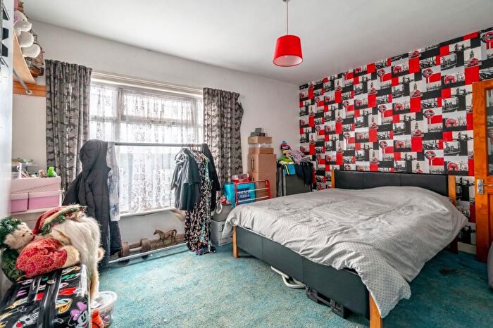 3 Bedroom Terraced House For Sale In Carlton Road, Lowestoft, NR33