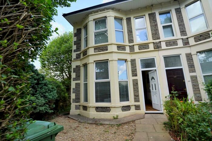 6 Bedroom End Of Terrace House To Rent In Downend Road, Fishponds, BS16