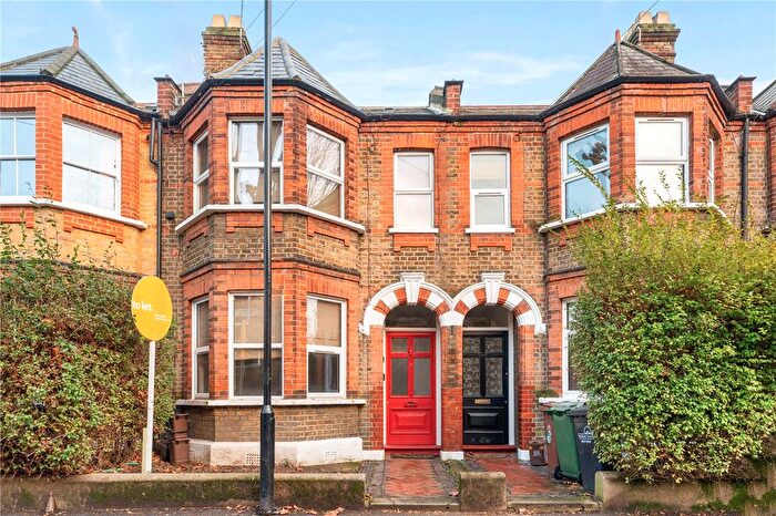 1 Bedroom Flat To Rent In Edward Road, Walthamstow, London, E17