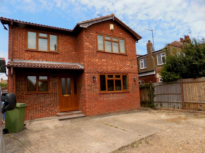 4 Bedroom Detached House To Rent In Minster Road, Sheerness, Kent, ME12