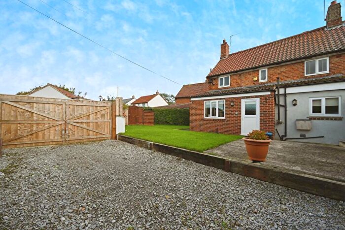 3 Bedroom Semi-Detached House For Sale In Hall Garth, Melmerby, HG4