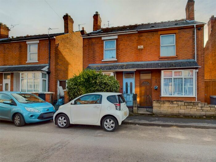 3 Bedroom Semi-Detached House To Rent In St. Pauls Road, Gloucester, Gloucestershire, GL1