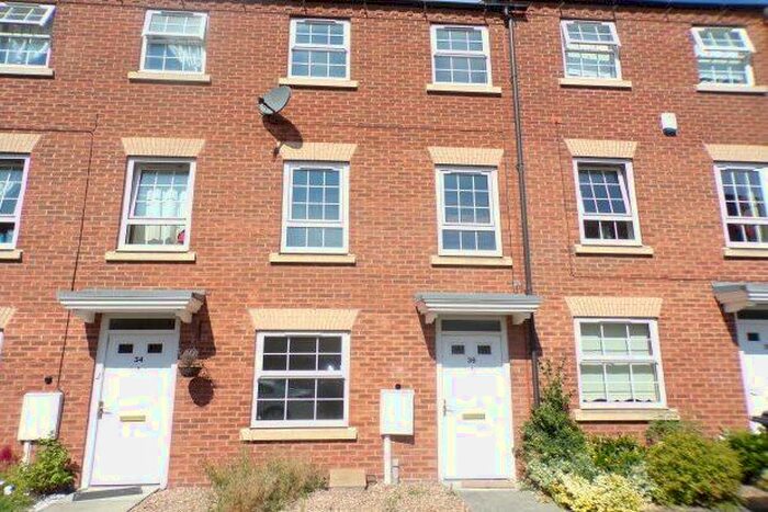 3 Bedroom Town House To Rent In Haslam Court, Chesterfield S41