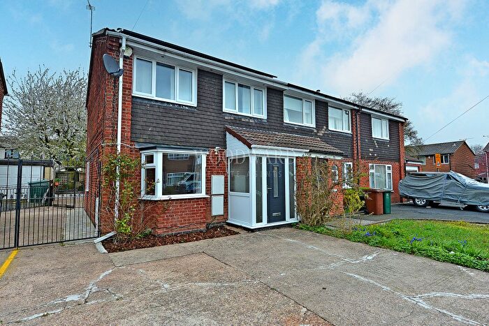 3 Bedroom Semi Detached House For Sale In Ledbury Chase, Stenson Fields, DE24