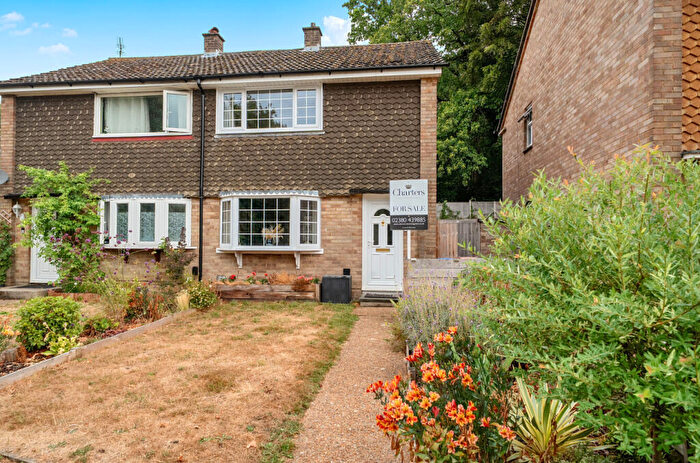 2 Bedroom Semi Detached House For Sale In Montgomery Road, Bitterne, Southampton, Hampshire, SO18