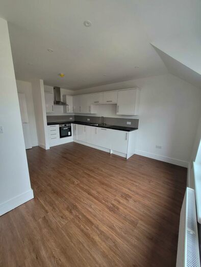 1 Bedroom Flat To Rent In Brighton Road, Coulsdon, CR5