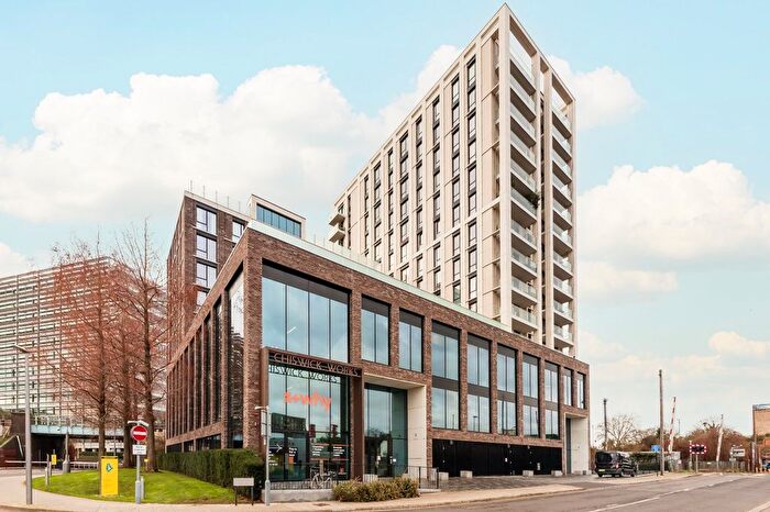 2 Bedroom Flat To Rent In Bollo Lane, London, W4