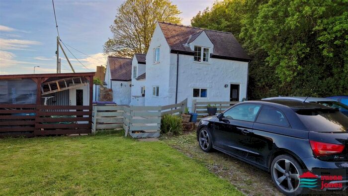 3 Bedroom Detached House For Sale In Abererch Road, Pwllheli, LL53