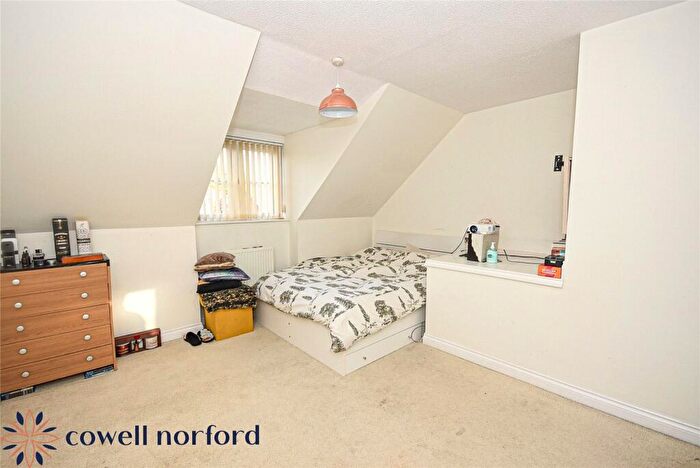 3 Bedroom Terraced House For Sale In Rosebay Close, Royton, Oldham, OL2