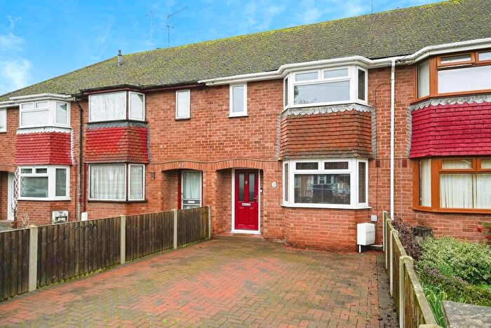 3 Bedroom Terraced House For Sale In Prestwich Avenue, Worcester, Worcestershire, WR5