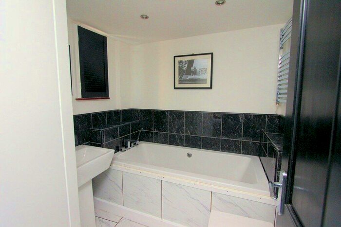 1 Bedroom Detached House To Rent In Huddersfield Road, Ingbirchworth, Sheffield, South Yorkshire, S36