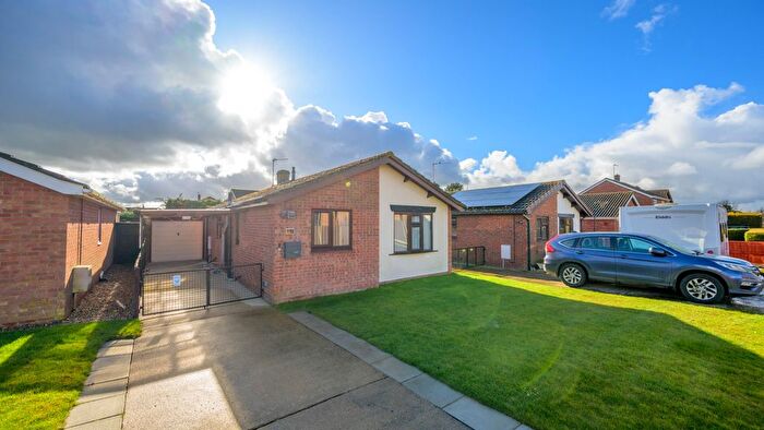 2 Bedroom Detached Bungalow For Sale In Greenfield Road, Coningsby, LN4