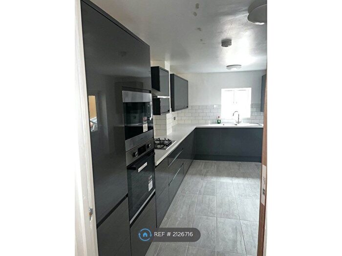 4 Bedroom Semi-Detached House To Rent In Church Road, London, E12