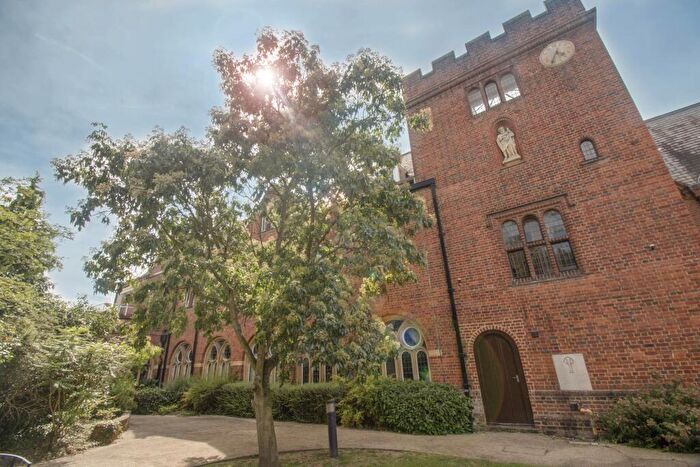 2 Bedroom Flat To Rent In Convent Court, Hatch Lane, Windsor, SL4