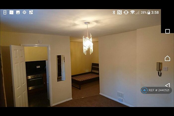 Studio To Rent In Britten Court, Stratford London, E15