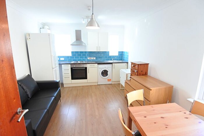 1 Bedroom Flat To Rent In High Road, Willesden, NW10