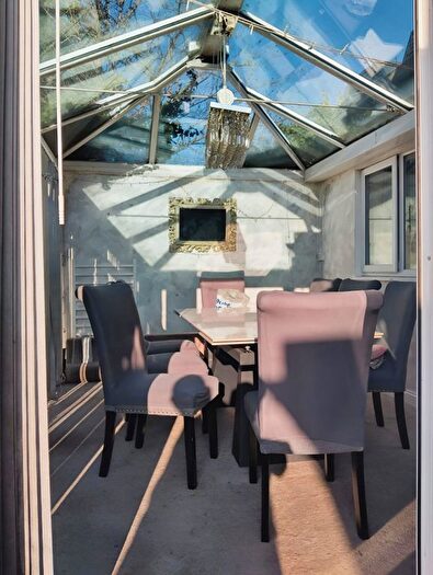 3 Bedroom Bungalow To Rent In Cherry Tree Lane, Rainham, RM13