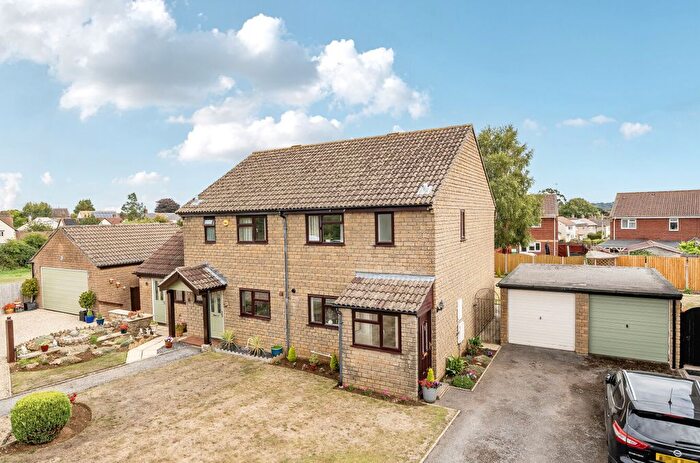 3 Bedroom Semi-Detached House For Sale In Sherlands Gardens, Merriott, Somerset, TA16