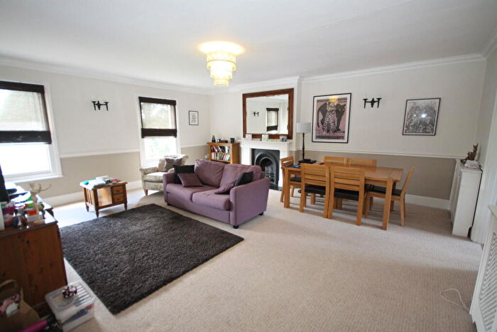 2 Bedroom Flat To Rent In Lee Road, SE3