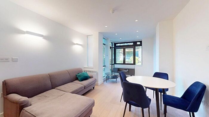 1 Bedroom Flat To Rent In New Horizons Court, Brentford, TW8