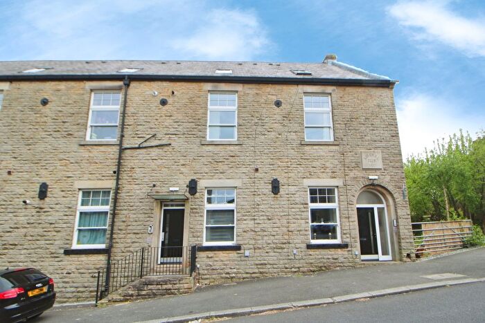 2 Bedroom Flat For Sale In Ewart Court, Hadfield, Glossop, Derbyshire, SK13