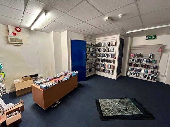 Property For Sale In & Northbrook Street, Newbury, West Berkshire, RG14